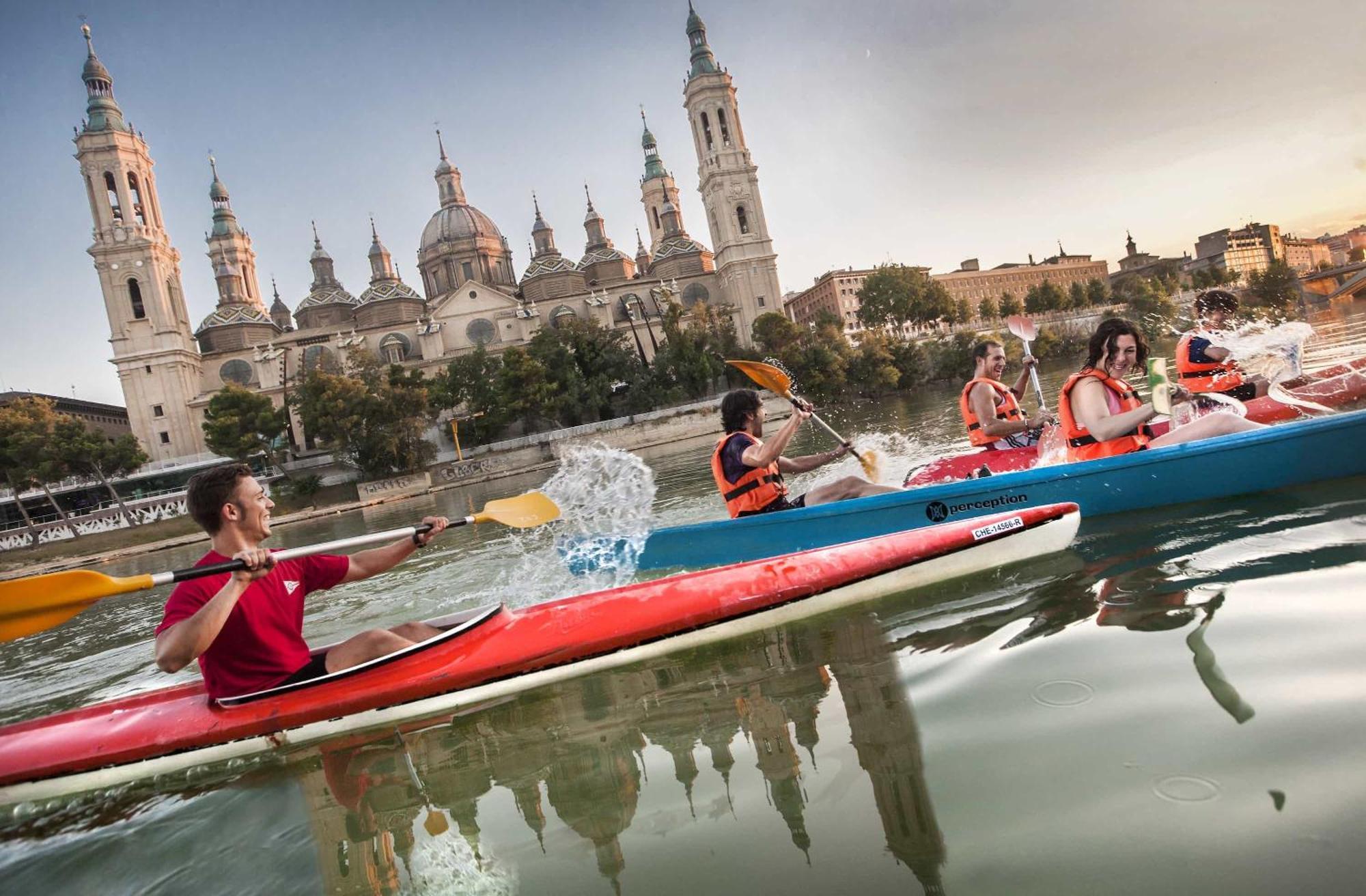 Piso Para 4 Con 2 Parking En Casco Historico De Zaragoza 2 Noches Minimo Buitenkant foto